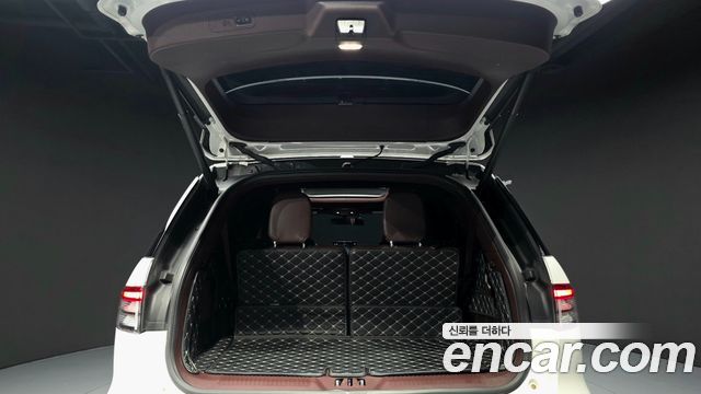 Lincoln Aviator 2021 — photo 19