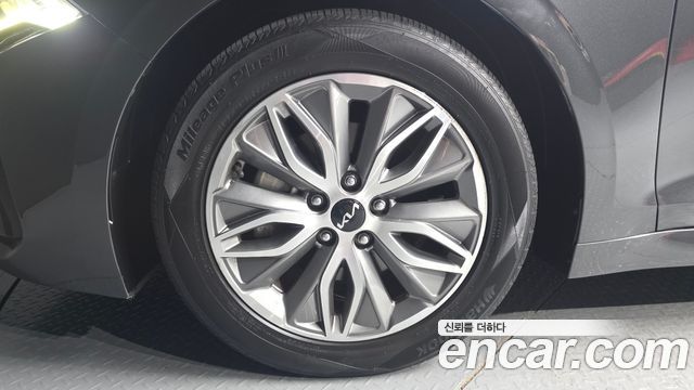Kia K5 2023 — photo 5