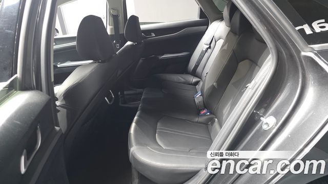 Kia K5 2023 — photo 11