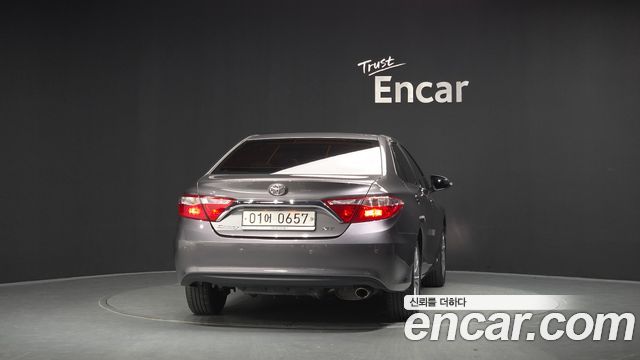 Toyota Camry 2016 — photo 4