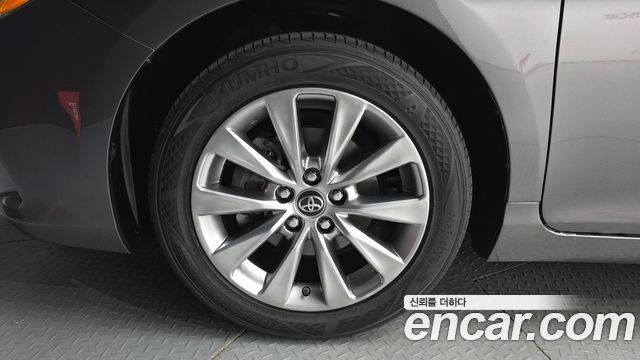 Toyota Camry 2016 — photo 5