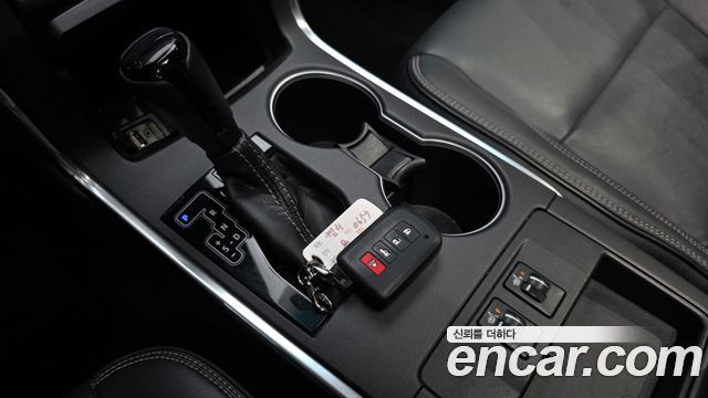 Toyota Camry 2016 — photo 9