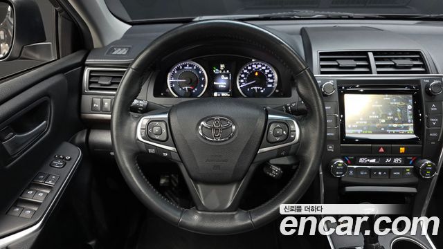 Toyota Camry 2016 — photo 14