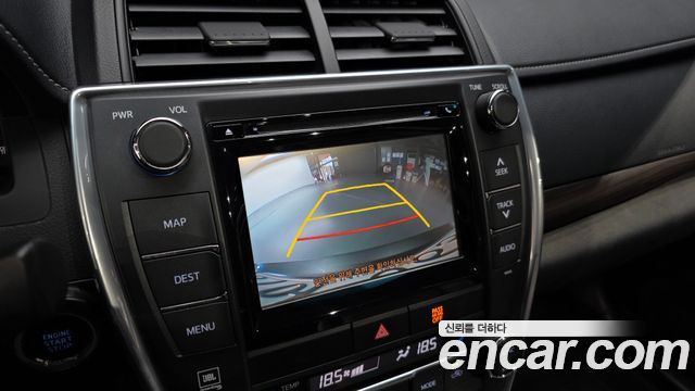 Toyota Camry 2016 — photo 16
