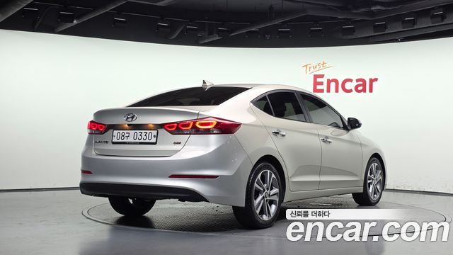 Hyundai AVANTE 2017 — photo 2
