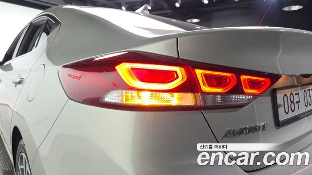 Hyundai AVANTE 2017 — photo 9