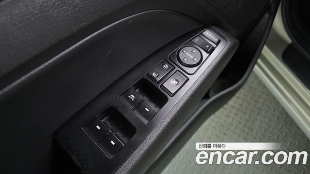 Hyundai AVANTE 2017 — photo 27
