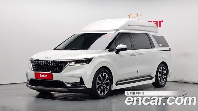 Kia Canival 2023 — photo 1