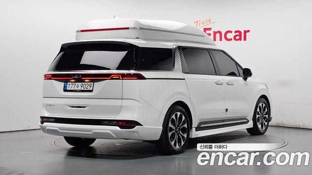 Kia Canival 2023 — photo 2