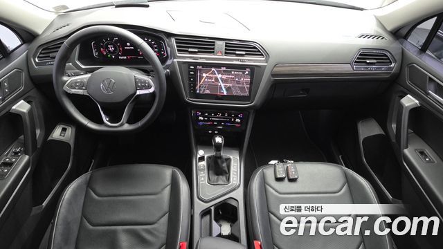Volkswagen Tiguan 2023 — photo 10