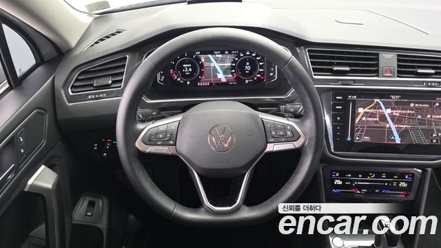 Volkswagen Tiguan 2023 — photo 19