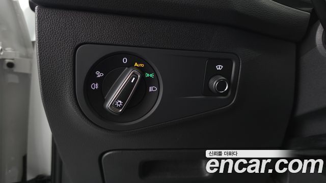 Volkswagen Tiguan 2023 — photo 27