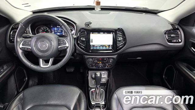 Jeep Compass 2018 — photo 10