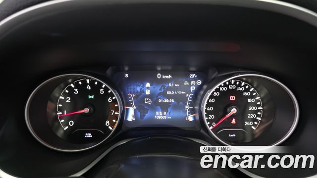 Jeep Compass 2018 — photo 11