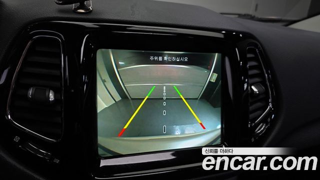 Jeep Compass 2018 — photo 21
