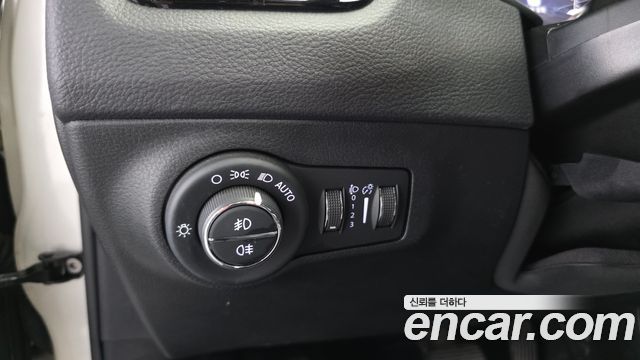 Jeep Compass 2018 — photo 27