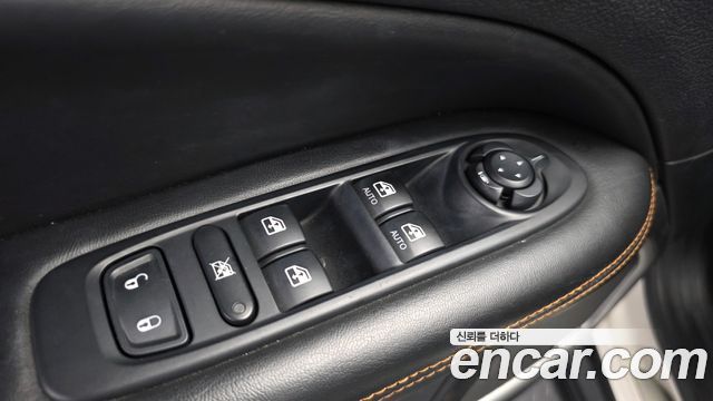 Jeep Compass 2018 — photo 31