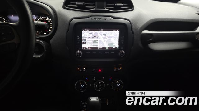 Jeep Renegade 2016 — photo 14