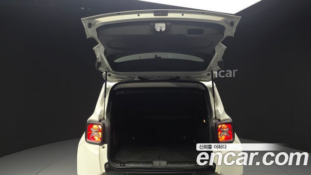 Jeep Renegade 2016 — photo 20