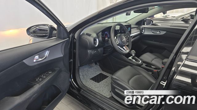 Kia K3 2022 — photo 10