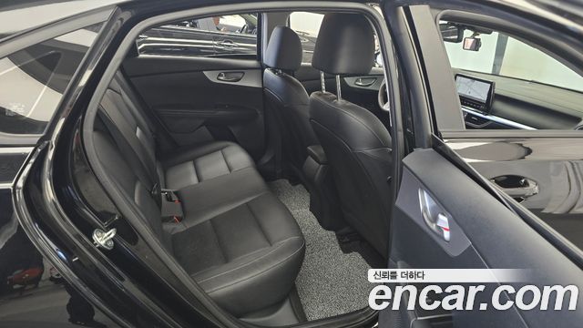 Kia K3 2022 — photo 11