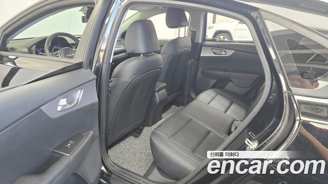 Kia K3 2022 — photo 12