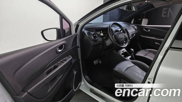 Renault Korea QM3 2018 — photo 13