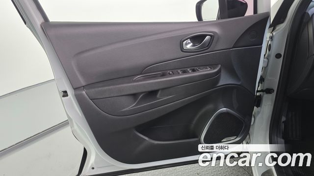Renault Korea QM3 2018 — photo 14