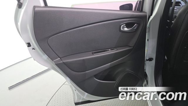 Renault Korea QM3 2018 — photo 15
