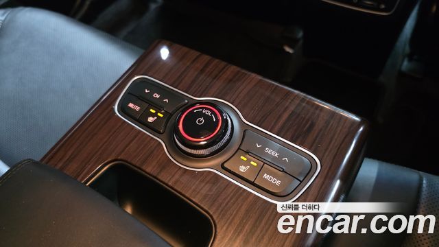 Kia K7 2016 — photo 24