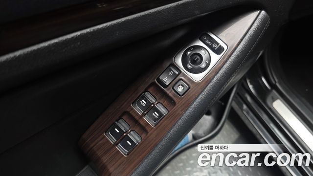 Kia K7 2016 — photo 28