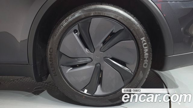 Tesla Model Y 2025 — photo 7