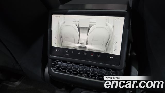 Tesla Model Y 2025 — photo 27