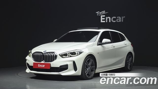 BMW 1-Series 2024 — photo 1