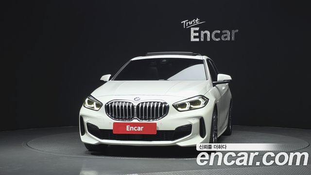BMW 1-Series 2024 — photo 3