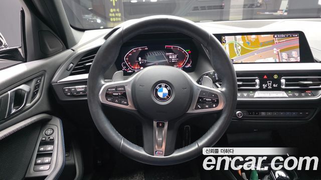 BMW 1-Series 2024 — photo 13