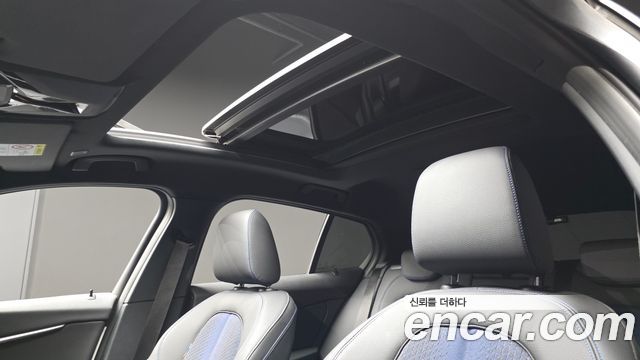 BMW 1-Series 2024 — photo 18