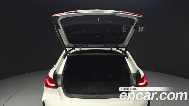BMW 1-Series 2024 — photo 20
