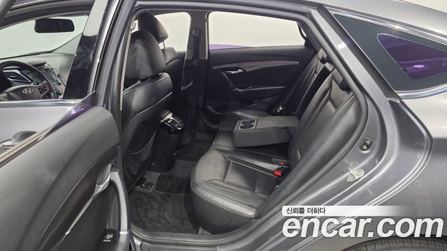 Hyundai i40 2012 — photo 11