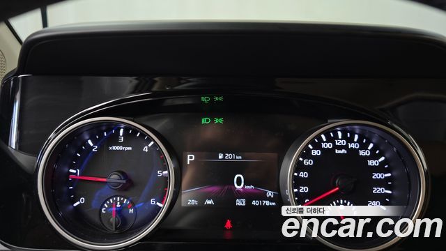 Kia Canival 2022 — photo 8