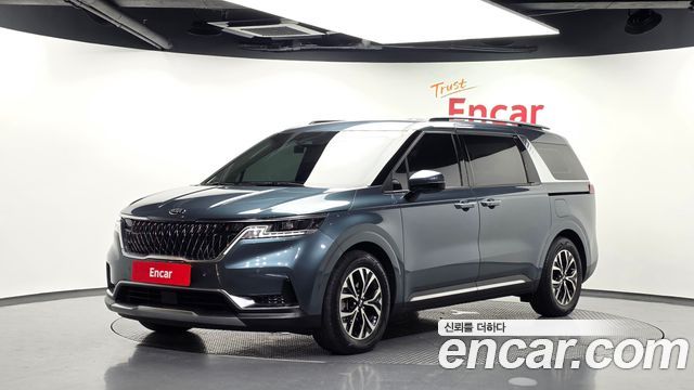 Kia Canival 2021 — photo 1