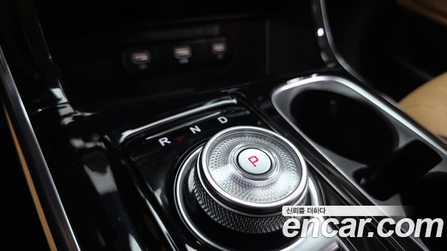 Kia Canival 2021 — photo 12