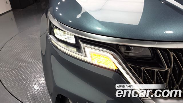 Kia Canival 2021 — photo 8
