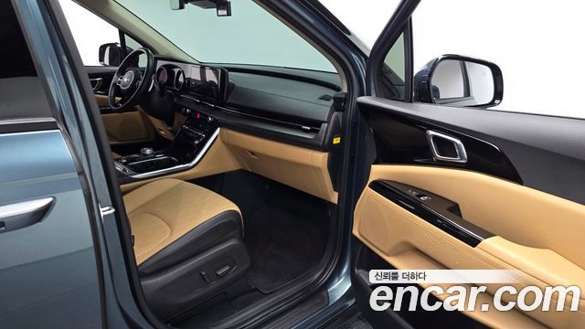 Kia Canival 2021 — photo 16