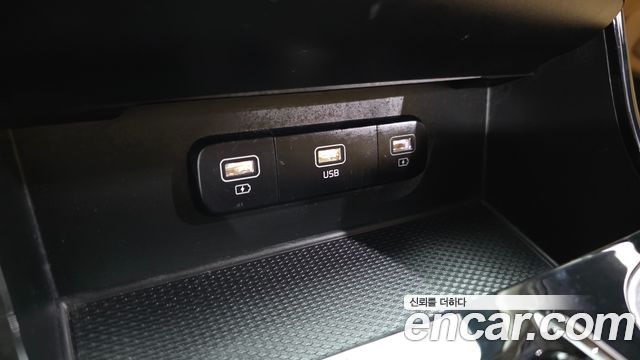 Kia Canival 2021 — photo 30