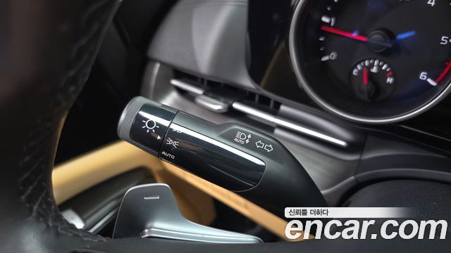 Kia Canival 2021 — photo 33