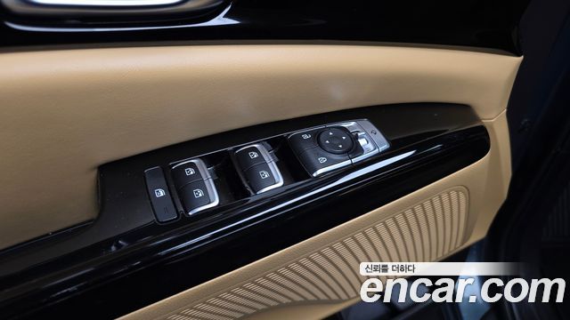 Kia Canival 2021 — photo 35