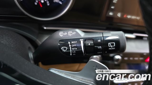 Kia Canival 2021 — photo 37