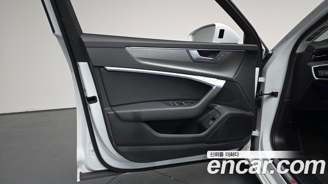 Audi A6 2021 — photo 14