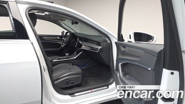 Audi A6 2021 — photo 16